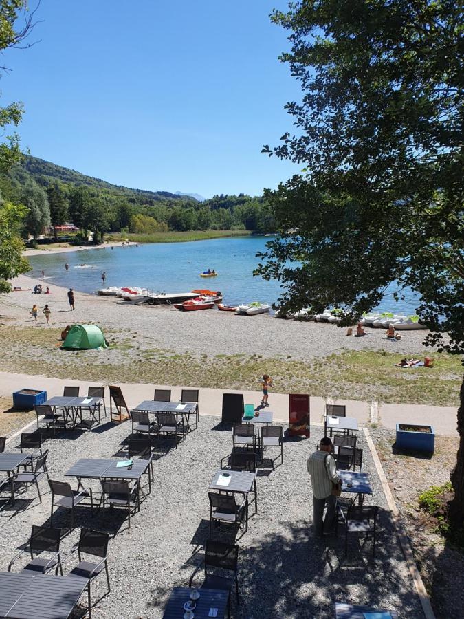 Le Grand Lac Hotel Bar Restaurant Laffrey Exterior foto
